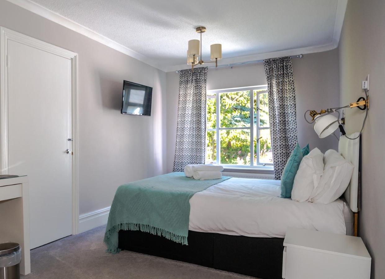 The Mount Rooms Barry Luaran gambar